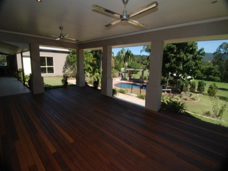 33 Ruth Terrace, Oxenford QLD 4210