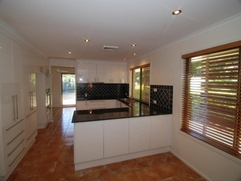 33 Ruth Terrace, Oxenford QLD 4210