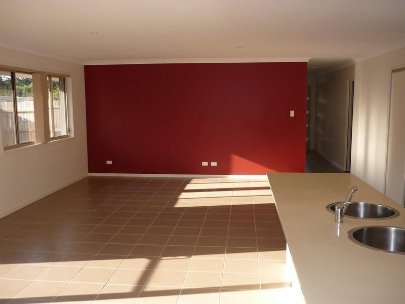 38 Craigs Way, Maudsland QLD 4210