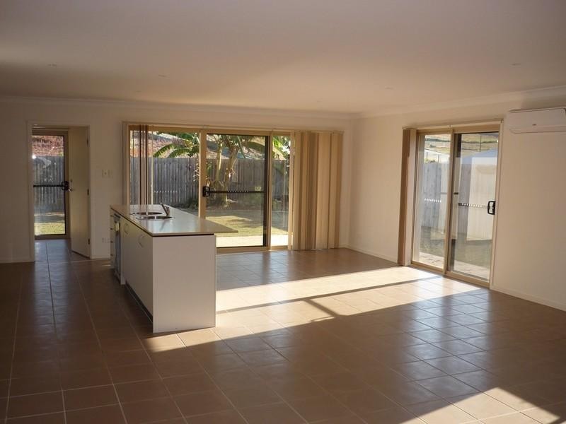 38 Craigs Way, Maudsland QLD 4210