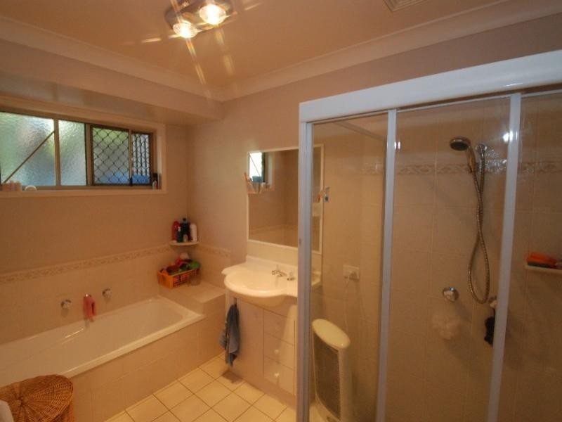 6 Pinedale Street, Oxenford QLD 4210