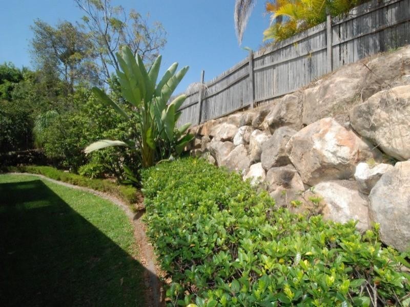 6 Pinedale Street, Oxenford QLD 4210