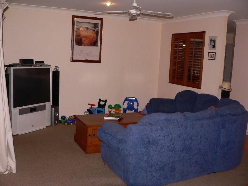 15 Maui Court, Oxenford QLD 4210