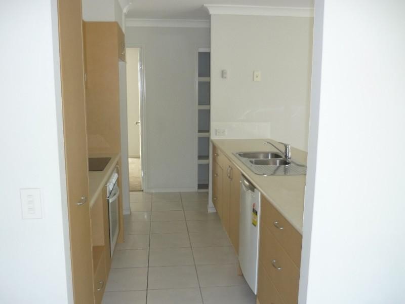 10 Villanova Avenue, Oxenford QLD 4210