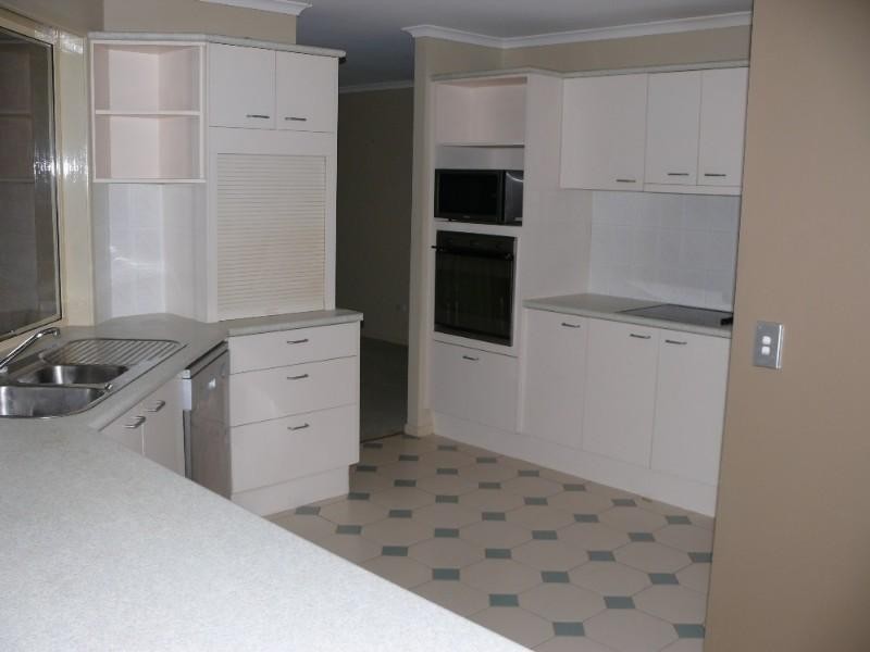 13 Leyshon Court, Bonogin QLD 4213