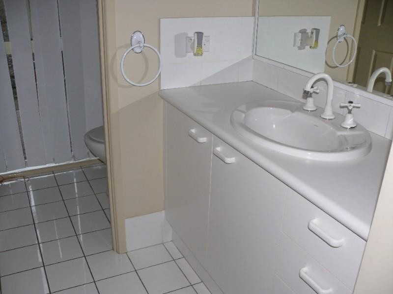 13 Leyshon Court, Bonogin QLD 4213