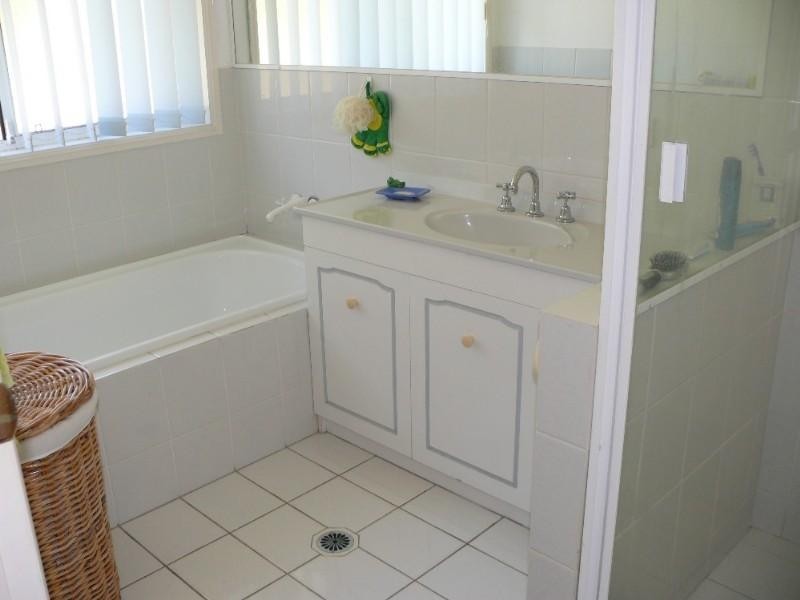 19 Eastern Court, Helensvale QLD 4212