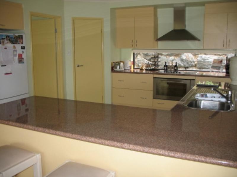 11 Osmond Court, Pacific Pines QLD 4211