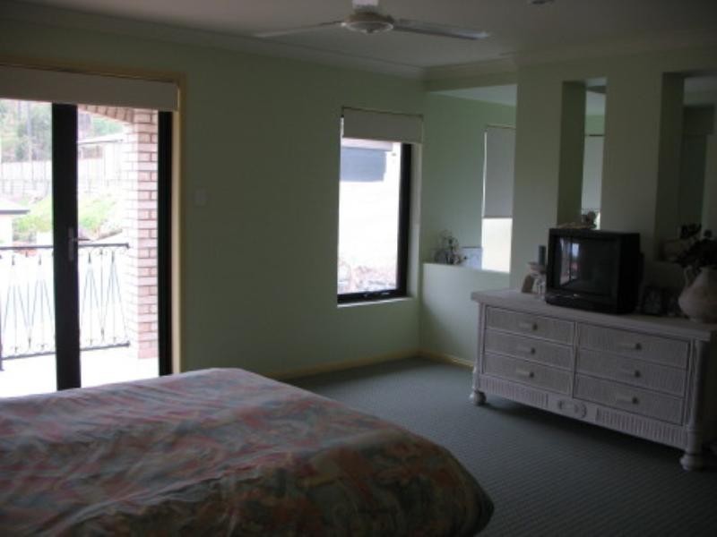 11 Osmond Court, Pacific Pines QLD 4211