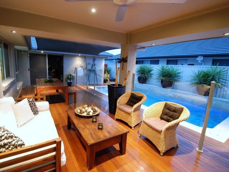 8 Marlow Street, Oxenford QLD 4210