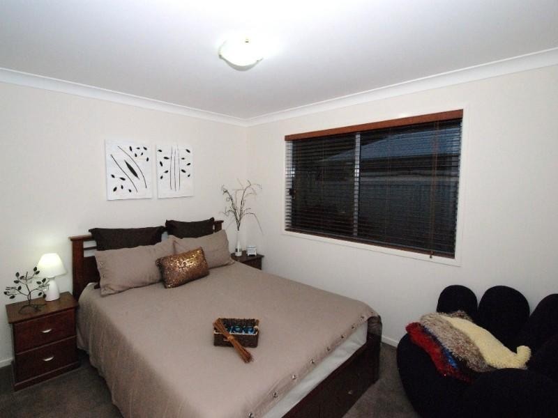 8 Marlow Street, Oxenford QLD 4210