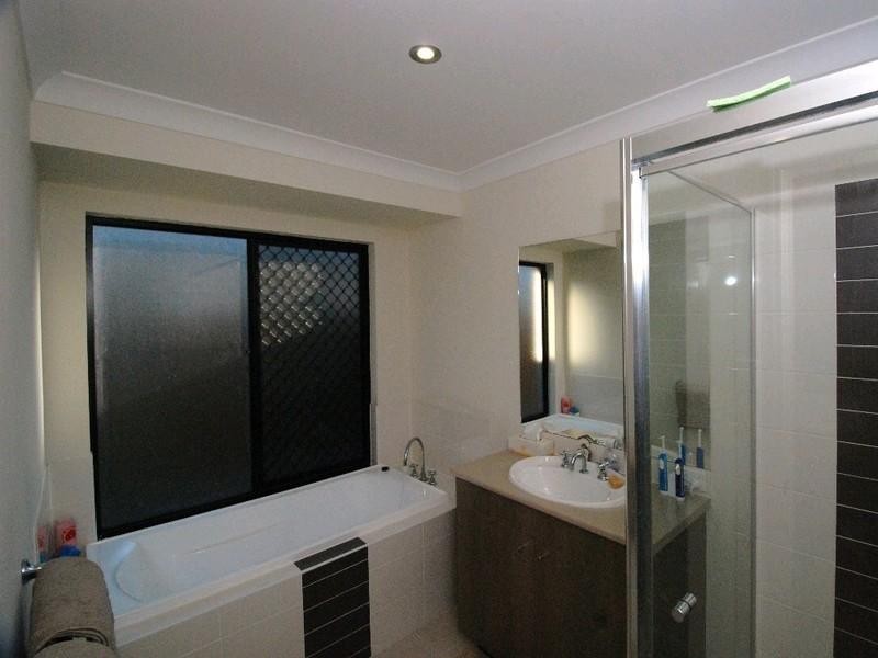 21 Rushcutter Avenue, Oxenford QLD 4210