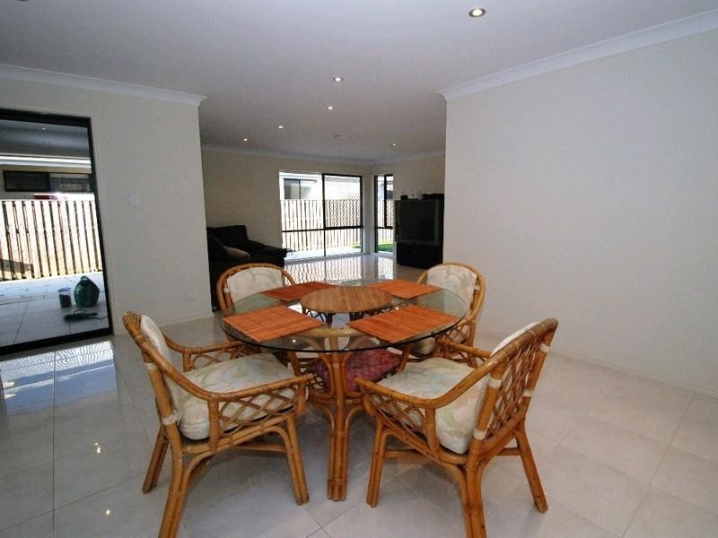 21 Rushcutter Avenue, Oxenford QLD 4210