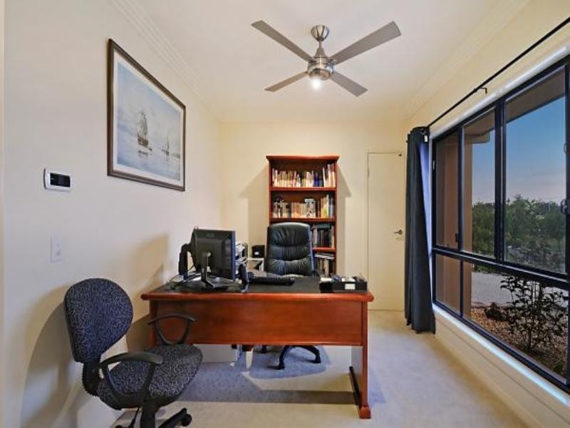 3 Xavier Place, Oxenford QLD 4210