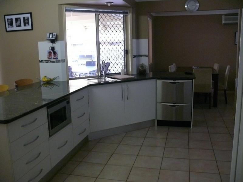 5 Pottinger Crescent, Oxenford QLD 4210