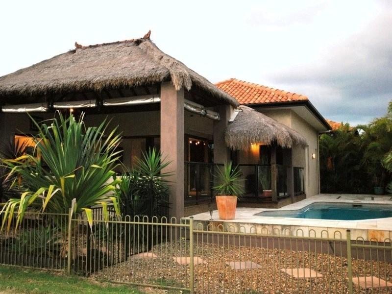 19 Torquay Place, Arundel QLD 4214