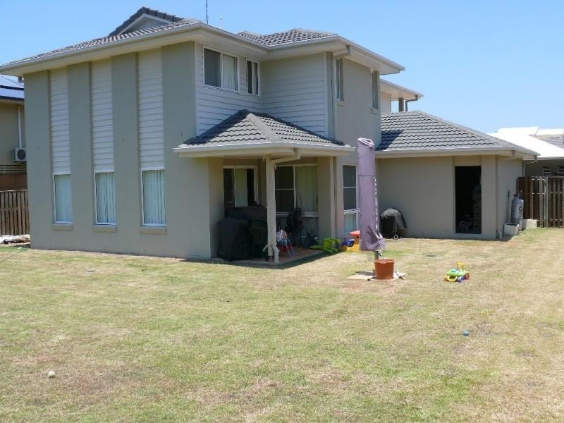 4 Bishopwood Court, Upper Coomera QLD 4209