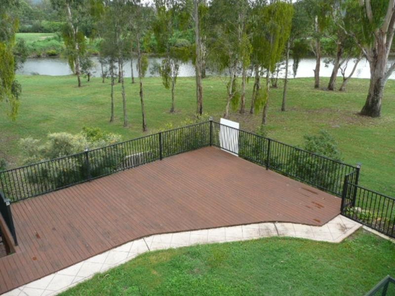 19 Brittany Drive, Oxenford QLD 4210