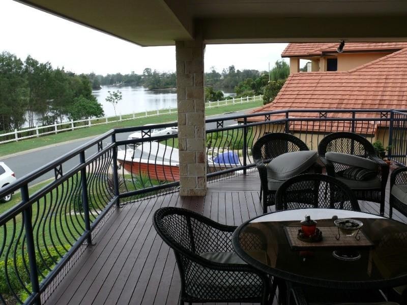 24 Brittany Drive, Oxenford QLD 4210