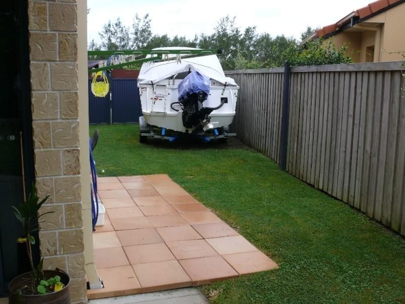 24 Brittany Drive, Oxenford QLD 4210