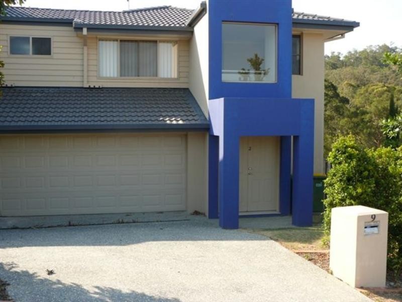 2/9 Wendy Court, Upper Coomera QLD 4209
