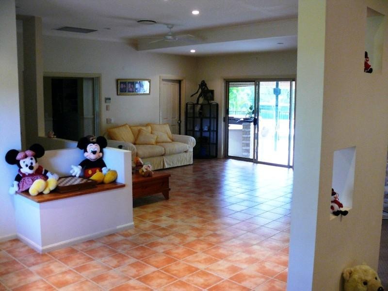 83 Chesterton Road, Guanaba QLD 4210