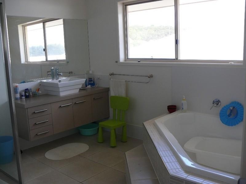 25 Coach Way, Upper Coomera QLD 4209