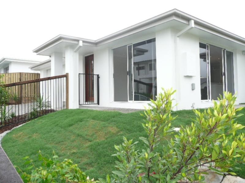 18 Worchester Terrace, Reedy Creek QLD 4227