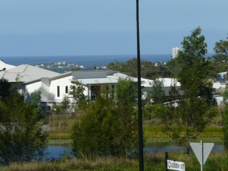 18 Worchester Terrace, Reedy Creek QLD 4227