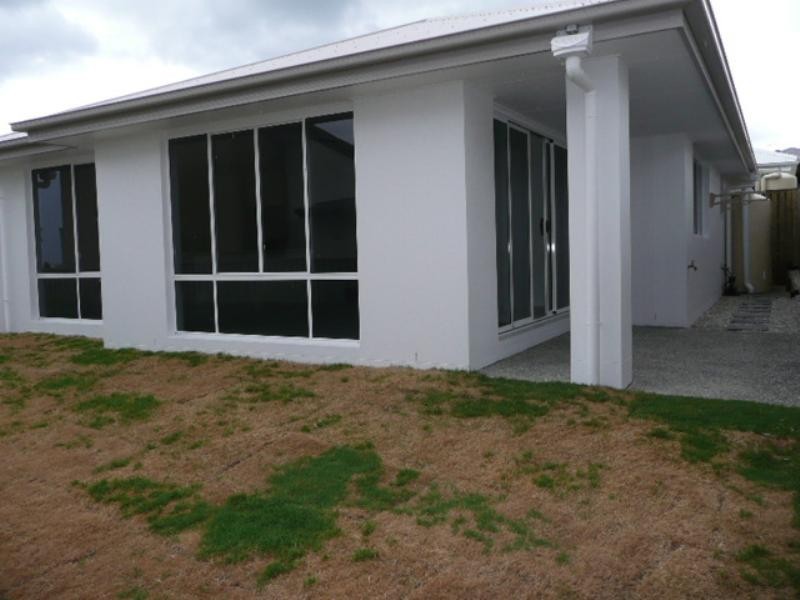 18 Worchester Terrace, Reedy Creek QLD 4227