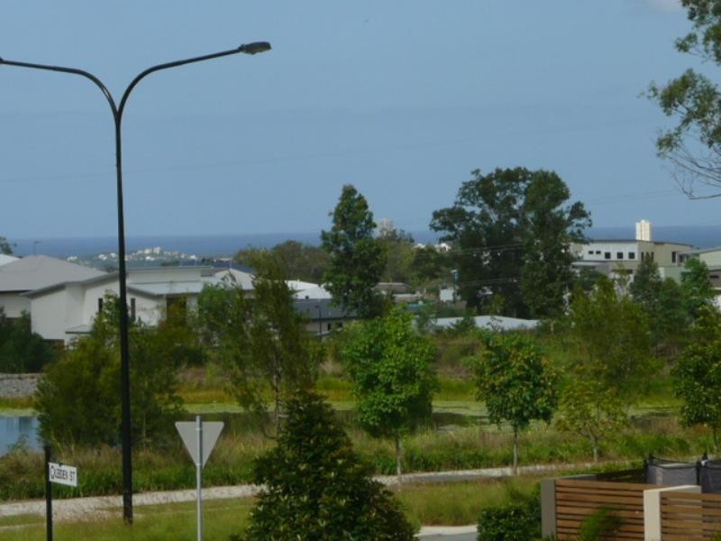 18 Worchester Terrace, Reedy Creek QLD 4227