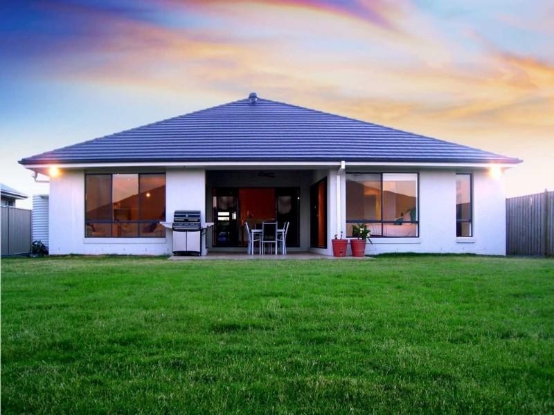 19 Lanier Close, Oxenford QLD 4210