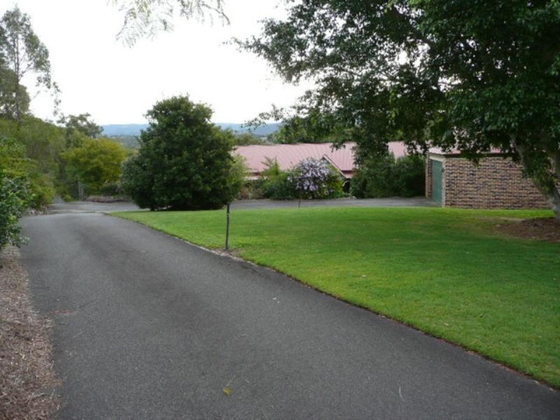 12 Hannaford Place, Helensvale QLD 4212