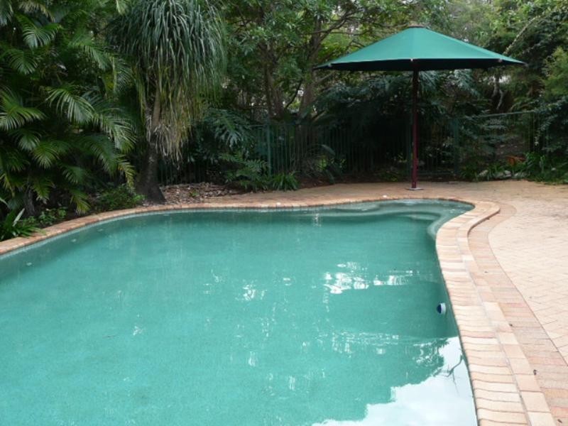 12 Hannaford Place, Helensvale QLD 4212