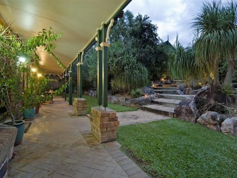 12 Hannaford Place, Helensvale QLD 4212