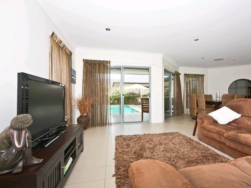 12 Leander Circuit, Oxenford QLD 4210