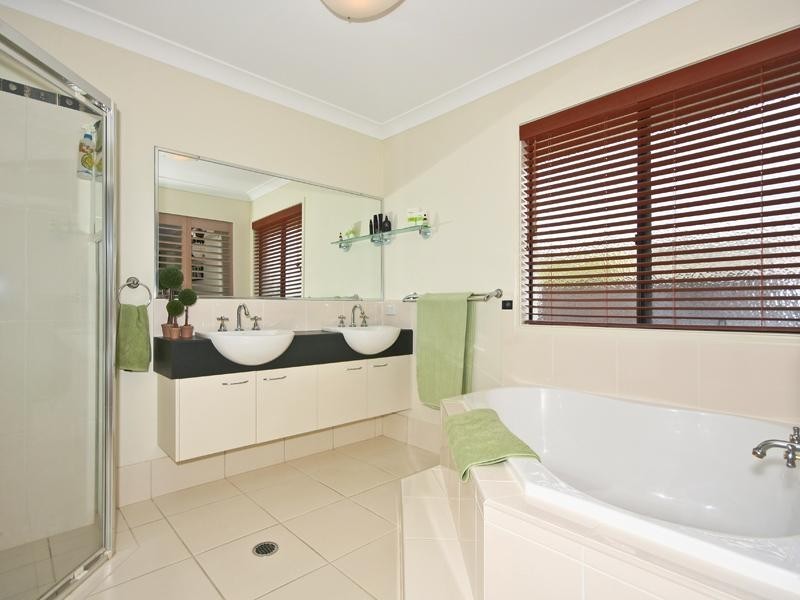 Pacific Pines QLD 4211