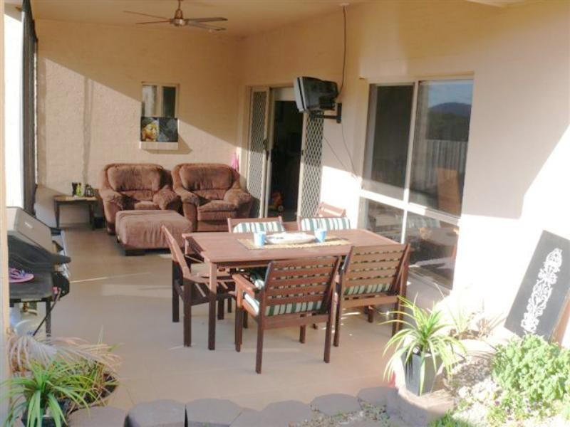 Pacific Pines QLD 4211