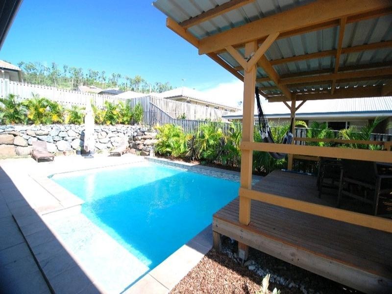 33 Gerard Street, Pacific Pines QLD 4211