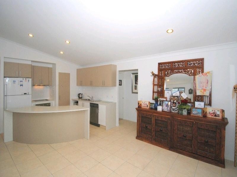 33 Gerard Street, Pacific Pines QLD 4211