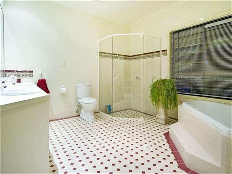 12 Hannaford Place, Helensvale QLD 4212