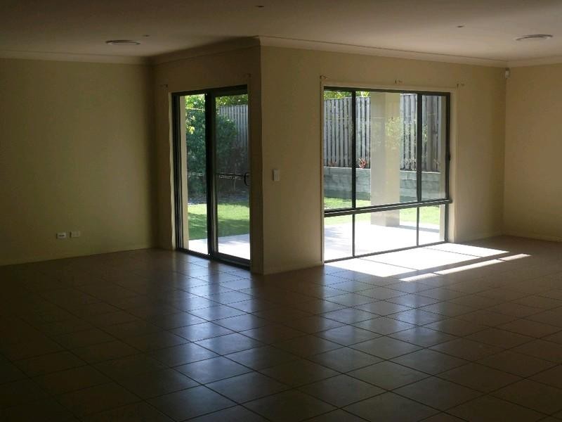 7 Nandina Court, Upper Coomera QLD 4209