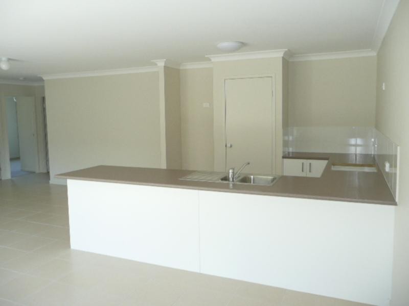 Pacific Pines QLD 4211