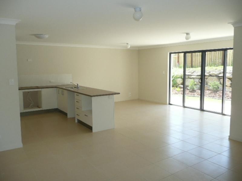 Pacific Pines QLD 4211