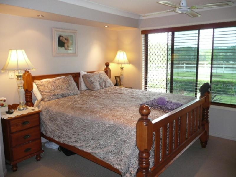 18 Brittany Drive, Oxenford QLD 4210