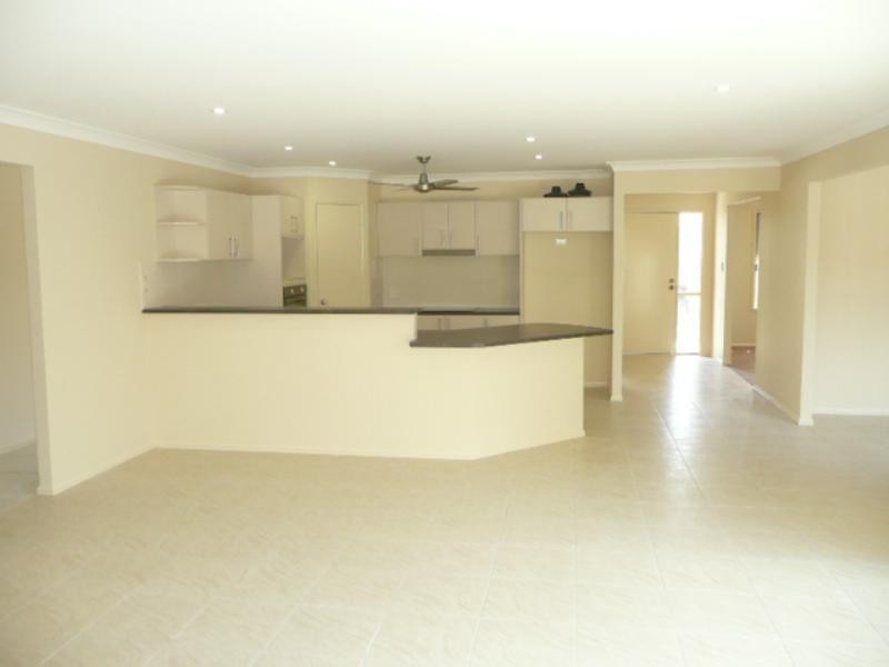 12 Manning Circuit, Pacific Pines QLD 4211