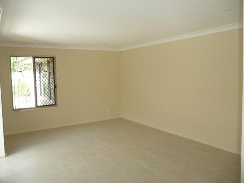 12 Manning Circuit, Pacific Pines QLD 4211