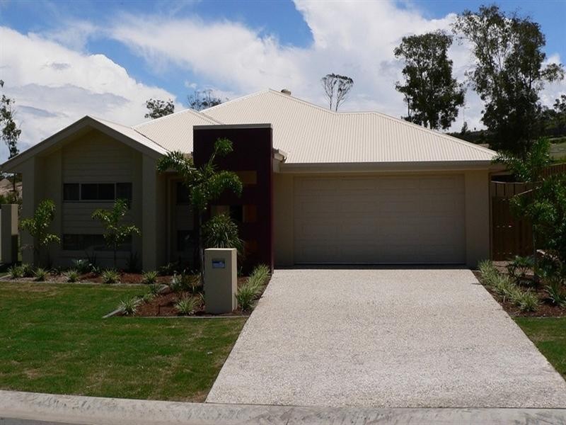 33 Serenade Crescent, Coomera QLD 4209