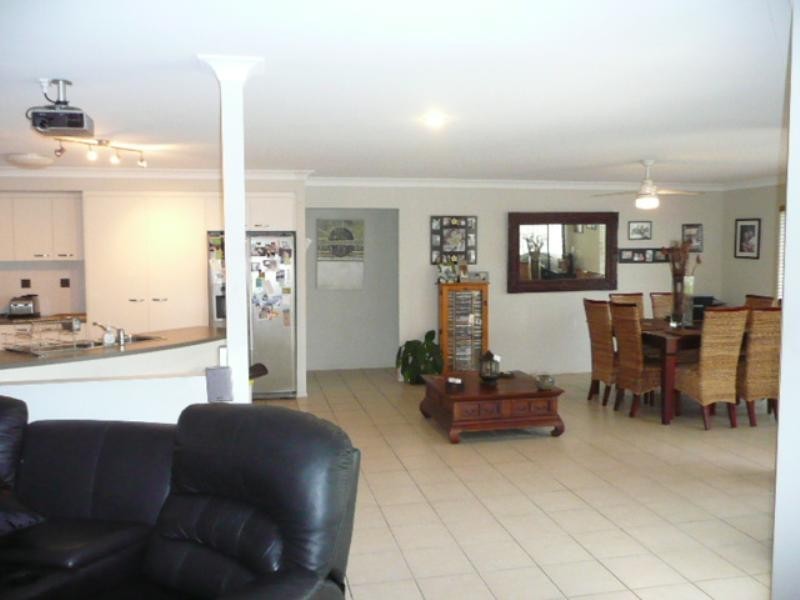 27 Beaumont Crescent, Pacific Pines QLD 4211