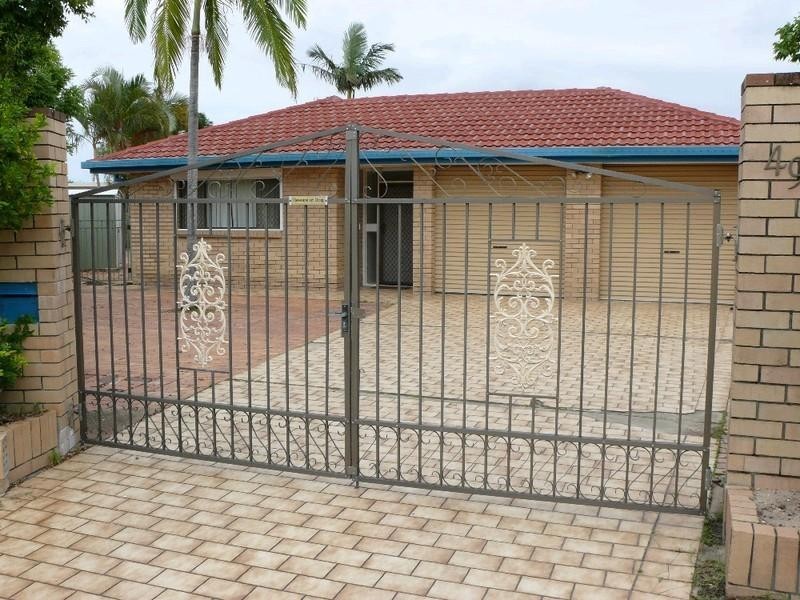 49 Hume Parade, Paradise Point QLD 4216